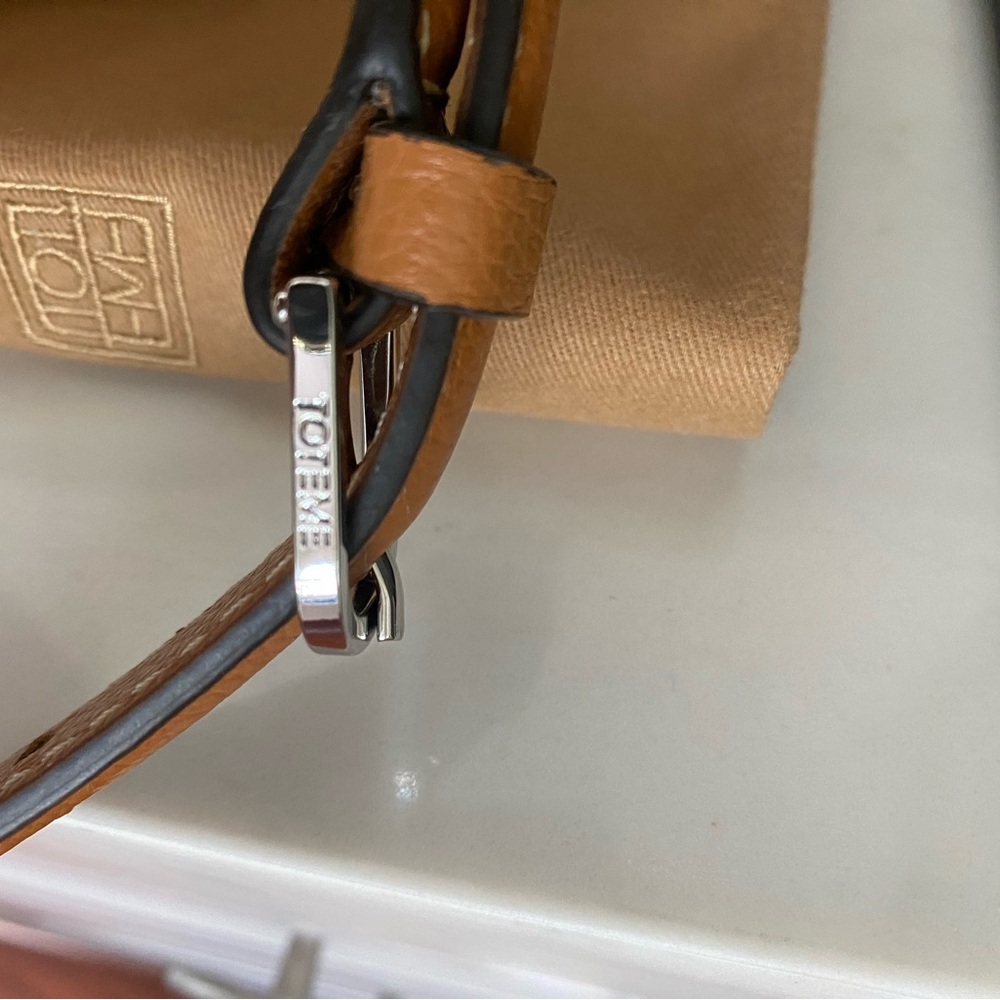 TOTEME T-LOCK TOP HANDLE BAG-in tan Excellent condition - Picture 3 of 9